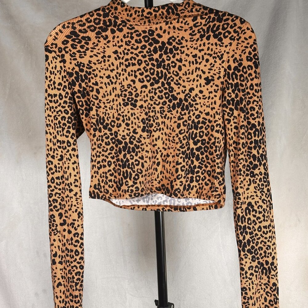 Fashion Nova Leopard Print Long Sleeve Crop Top – Size M